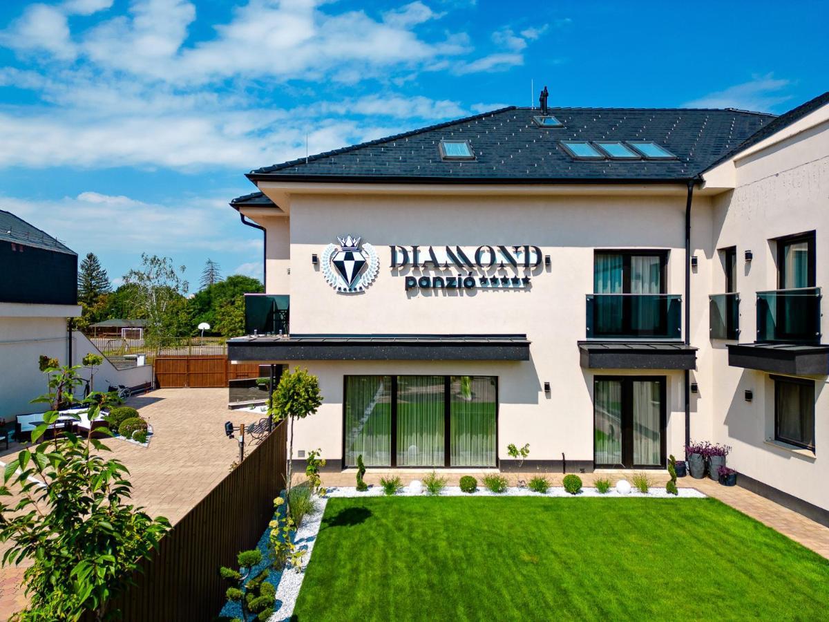 Diamond Panzio Bed and Breakfast Hajdúszoboszló Buitenkant foto